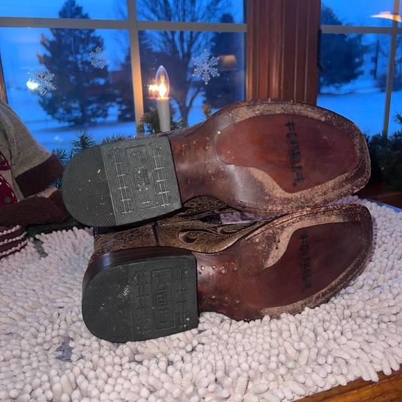 Woman’s Corral Cross boots 👢👢75$ OBO - Picture 6 of 8